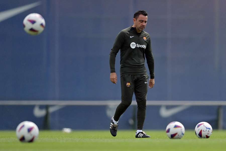 Xavi Hernández tijdens Barcelona's laatste training