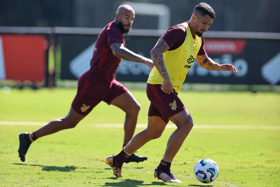 Furacão vive péssima fase e não vence há cinco jogos