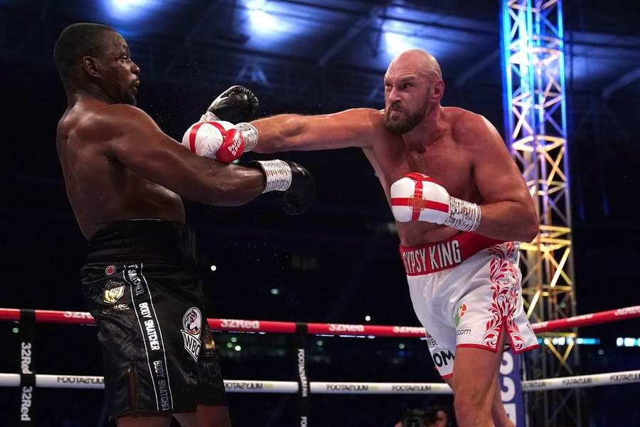 Tyson Fury (rechts), der zuletzt gegen Dillian Whyte seinen WBC-Weltmeistertitel im Schwergewicht verteidigte