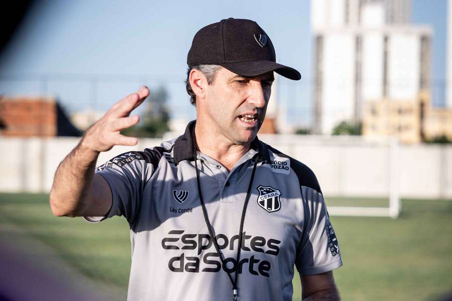 Léo Condé tenta manter Ceará na elite
