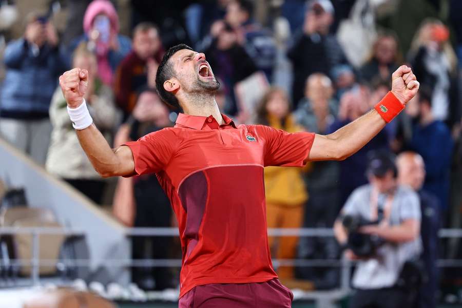 Djokovic comemora a vitória sobre Musetti.