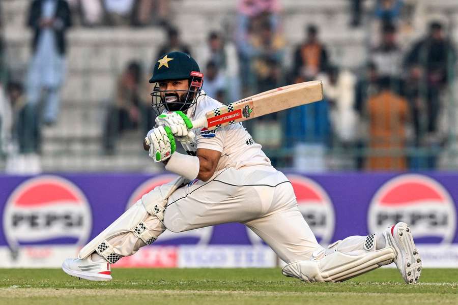 Mohammad Rizwan sweeps on the first day of the test match Mohammad Rizwan sweeps on the first day of the test match