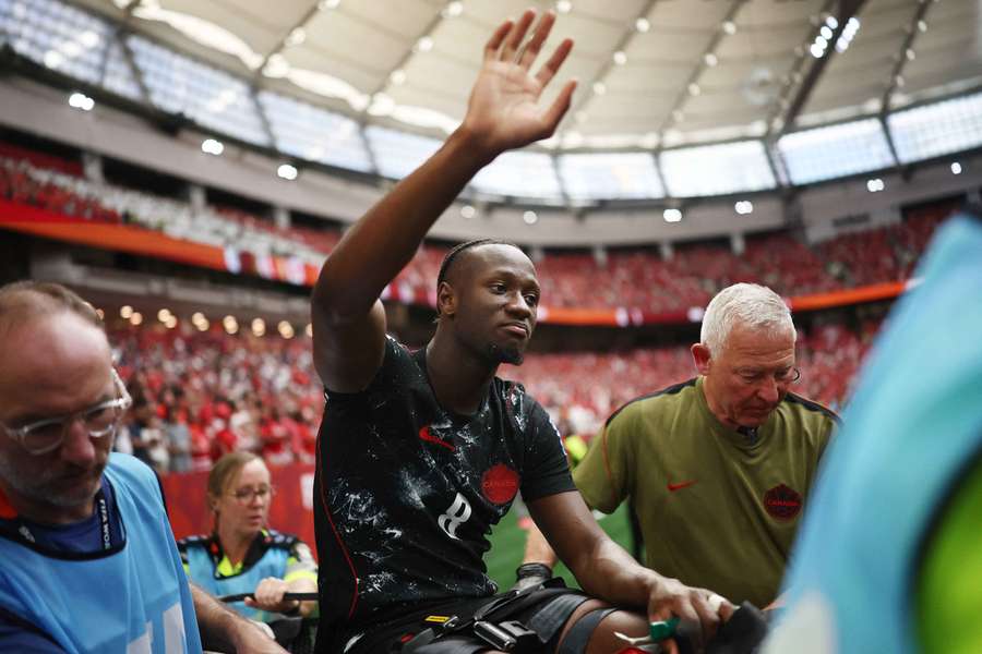 Ismael Koné konnte zumindest noch den Fans winken Ismael Koné konnte zumindest noch den Fans winken
