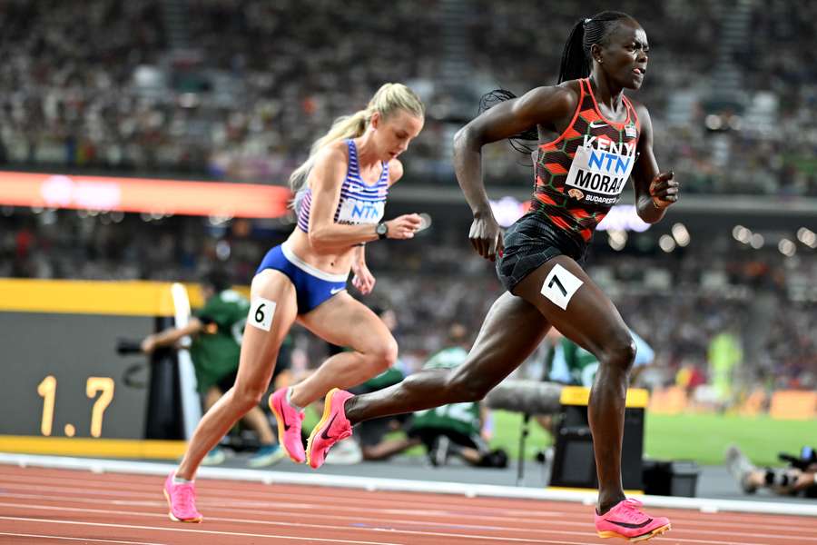 Kenya's Mary Moraa and Britain's Jemma Reekie compete in the women's 800m final