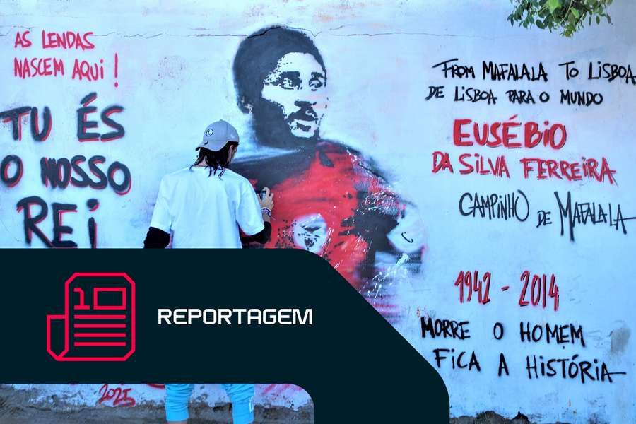 Brian Diegues a pintar o mural de Eusébio