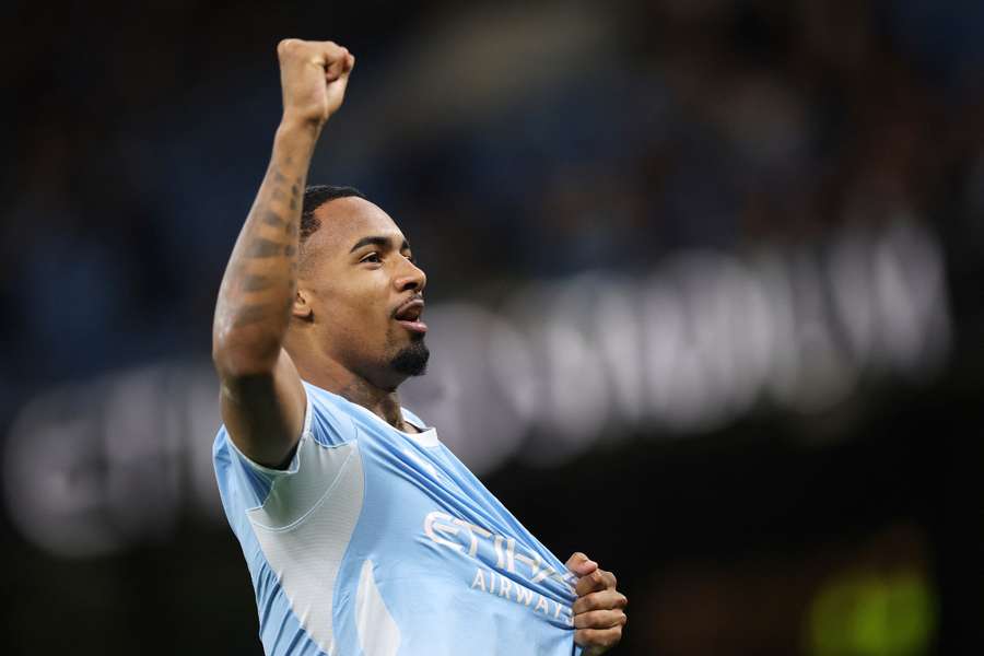 Allan brilhou em sua estreia no Manchester City Allan brilhou em sua estreia no Manchester City
