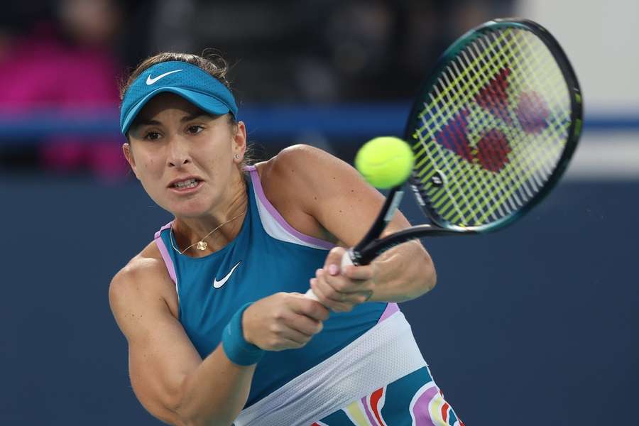 Belinda Bencic in actie in de gewonnen finale in Abu Dhabi