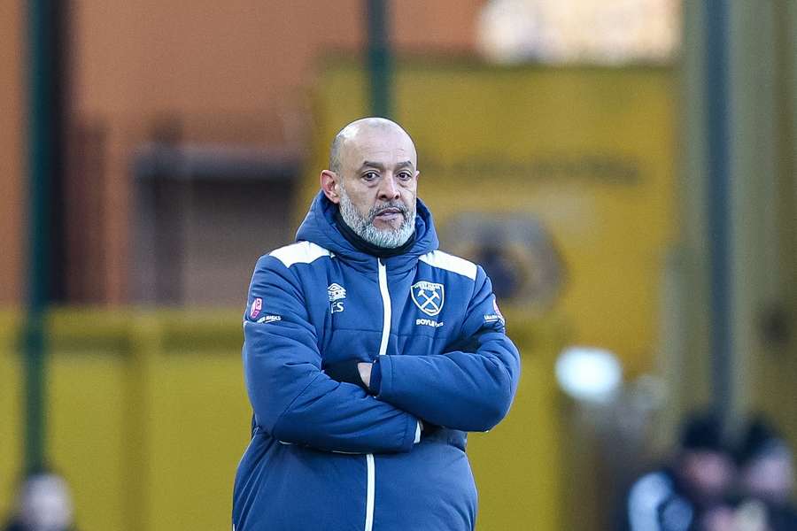 Nuno Espirito Santo looks on Nuno Espirito Santo looks on