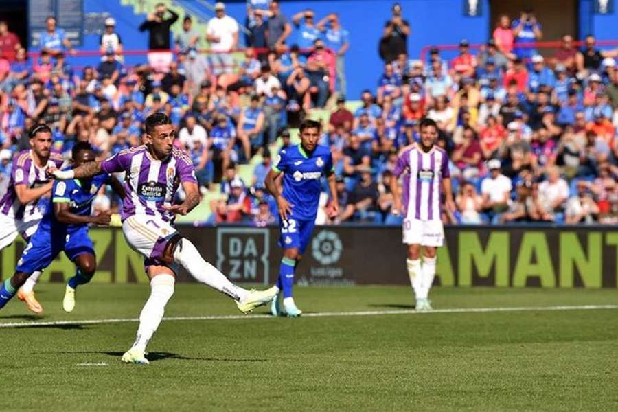 León bagged a brace for Valladolid