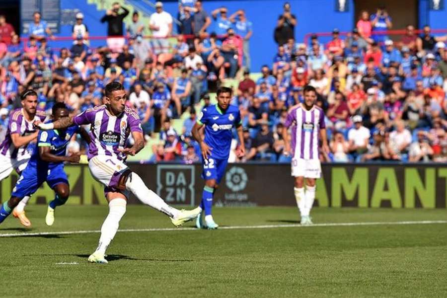 León bagged a brace for Valladolid