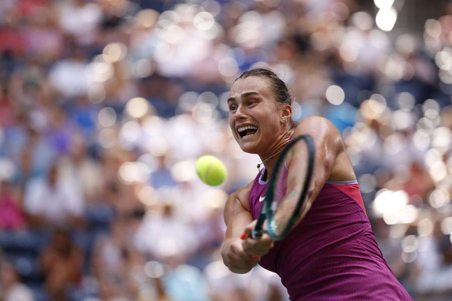 Aryna Sabalenka in actie tegen Lucia Bronzetti