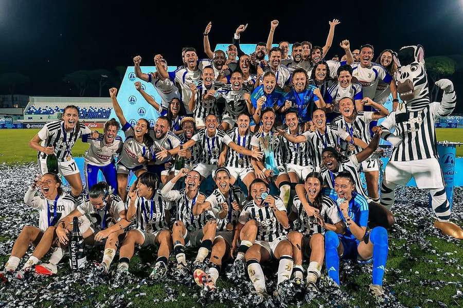 Jogadoras da Juventus celebram conquista Jogadoras da Juventus celebram conquista