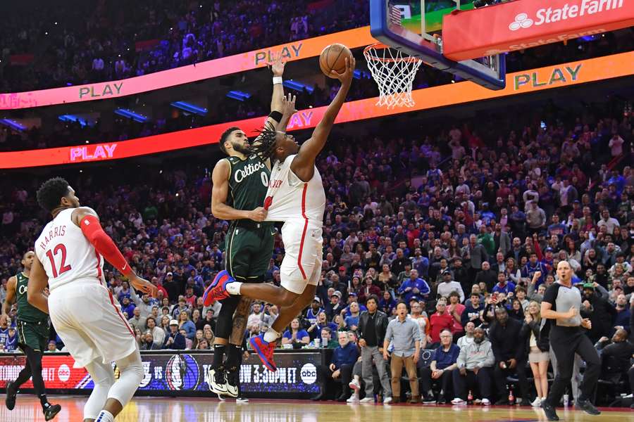 Jayson Tatum sends Celtics past 76ers