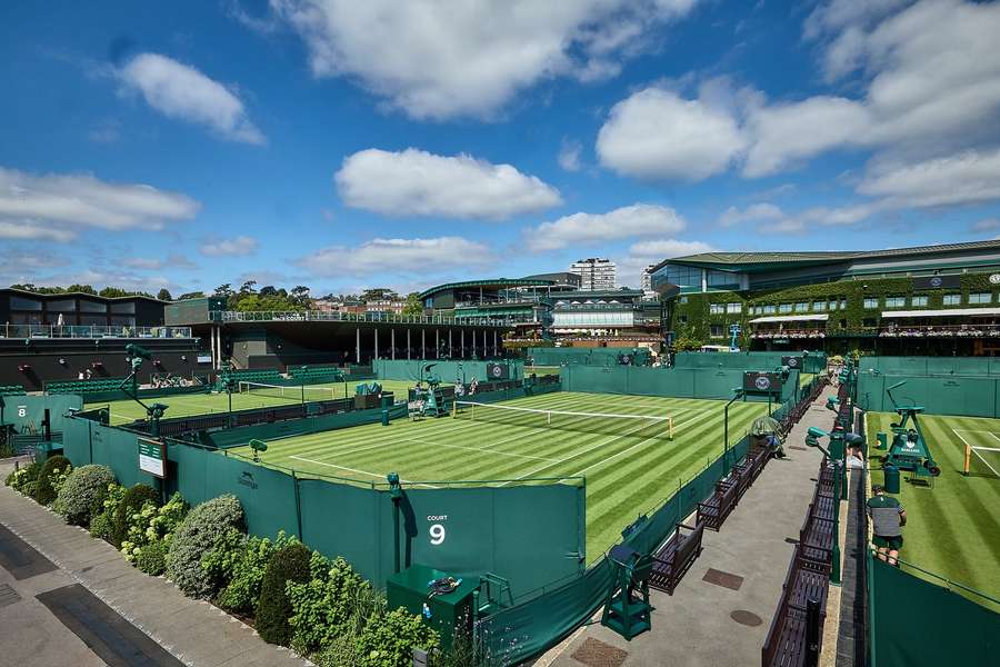 Wimbledon má před sebou úvodní den.
