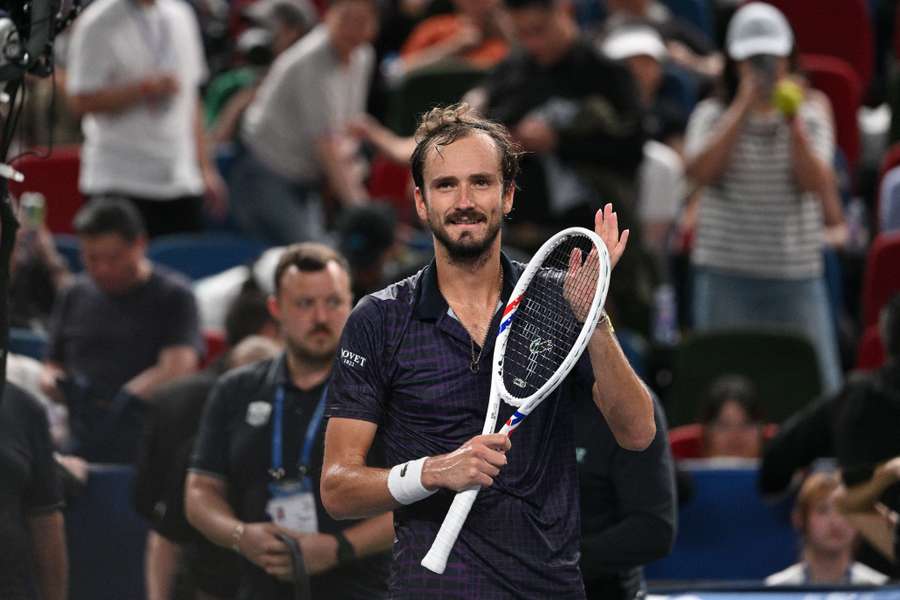 Daniil Medvedev sărbătorește victoria în fața lui Alex de Minaur