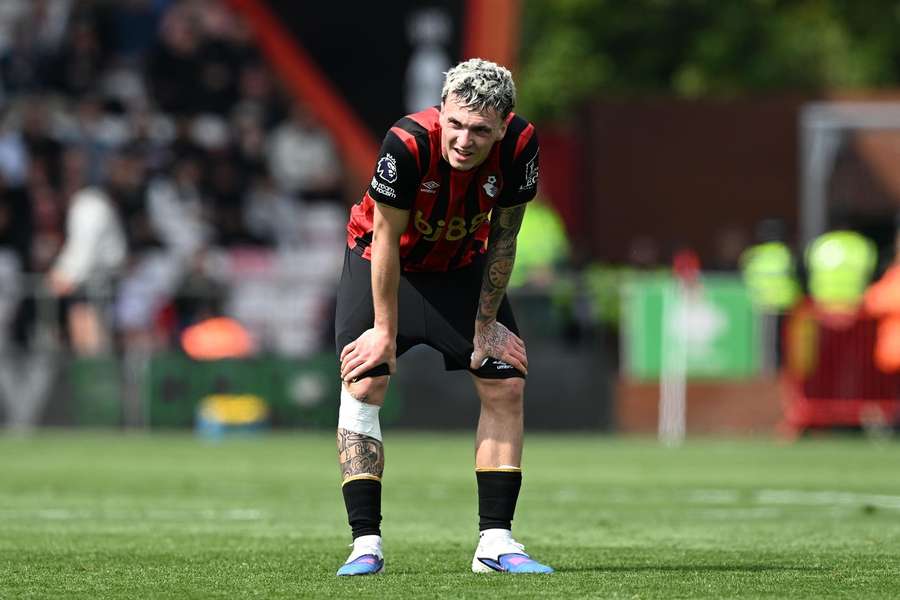 Bournemouth's Alex Jimenez set for Fiorentina as FA investigation continues Bournemouth's Alex Jimenez set for Fiorentina as FA investigation continues