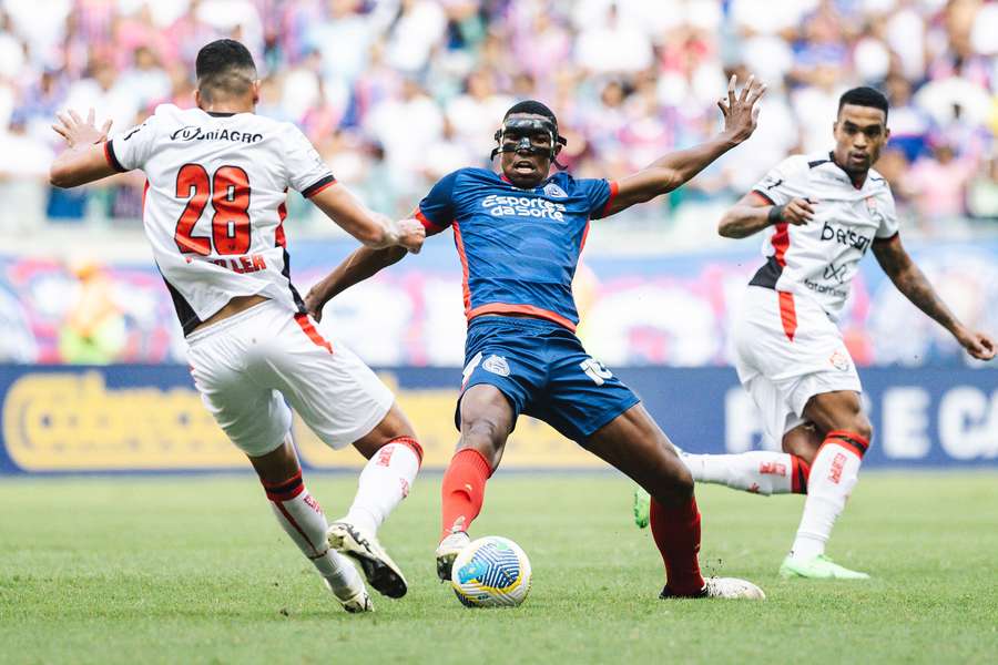 Bahia viu Vitória ameaçar seu triunfo no segundo tempo