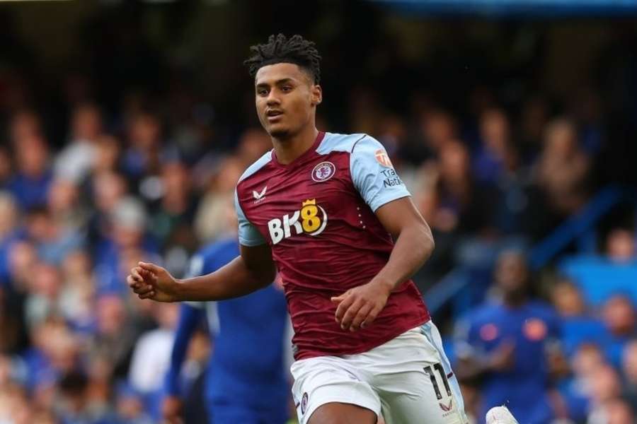 Agbonlahor se revolta com audácia do Arsenal de fazer proposta antes da Champions