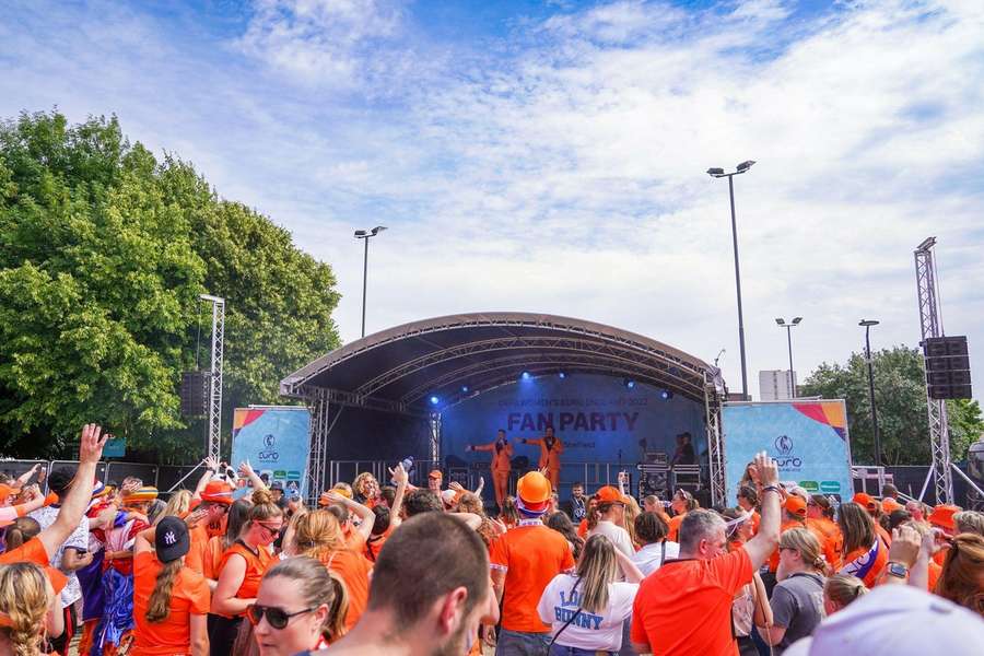 Oranje-fans lopen niet warm voor de fanzone in Qatar