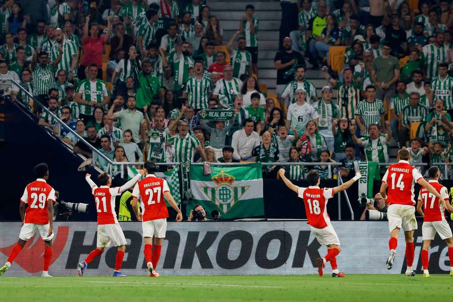 A festa dos jogadores do SC Braga no final do jogo com o Betis
