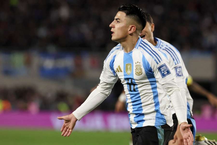 Thiago Almada, con Argentina