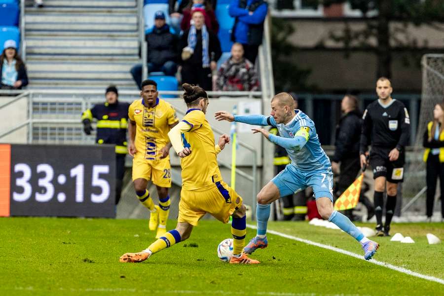 Slovan reagoval na aktuálny počet stopérov.