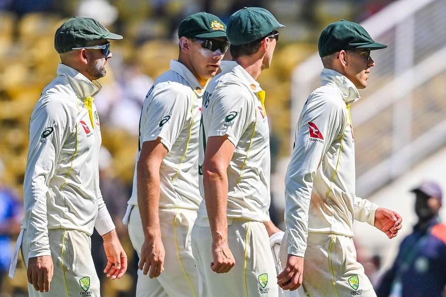 Australia's Todd Murphy (R) with his teammates