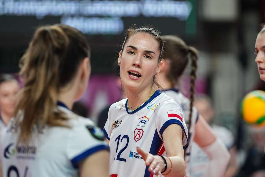 Czwarta porażka Budowlanych, Fenerbahce w ćwierćfinale Ligi Mistrzów siatkarek