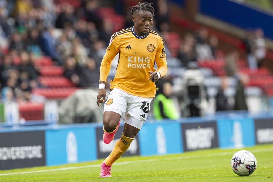 Fatawu em ação pelo Leicester