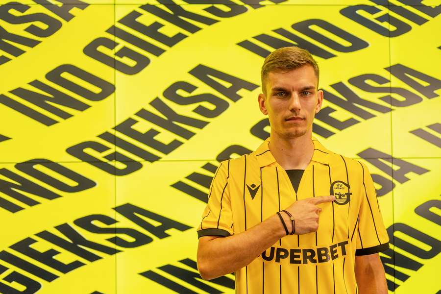 Oficjalnie: GKS prezentuje pierwsze letnie wzmocnienie, Bartlewicz dołącza z Głogowa Oficjalnie: GKS prezentuje pierwsze letnie wzmocnienie, Bartlewicz dołącza z Głogowa