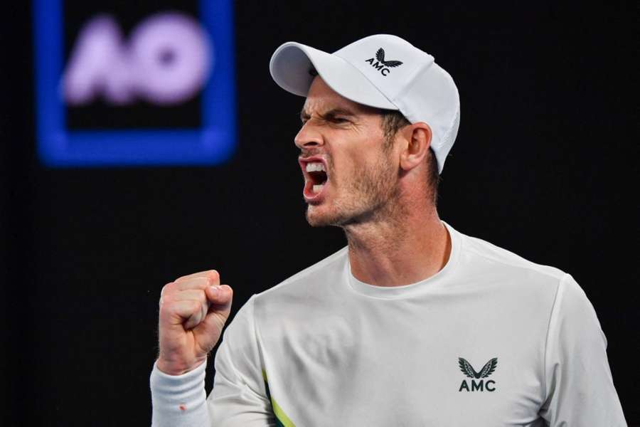 Ztratil vedení 2:0, přežil mečbol. Murray na AO vyhrál pětihodinovou bitvu s Berrettinim