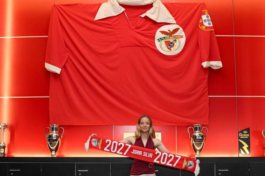 Joana Silva prolonga ligação às águias Joana Silva prolonga ligação às águias