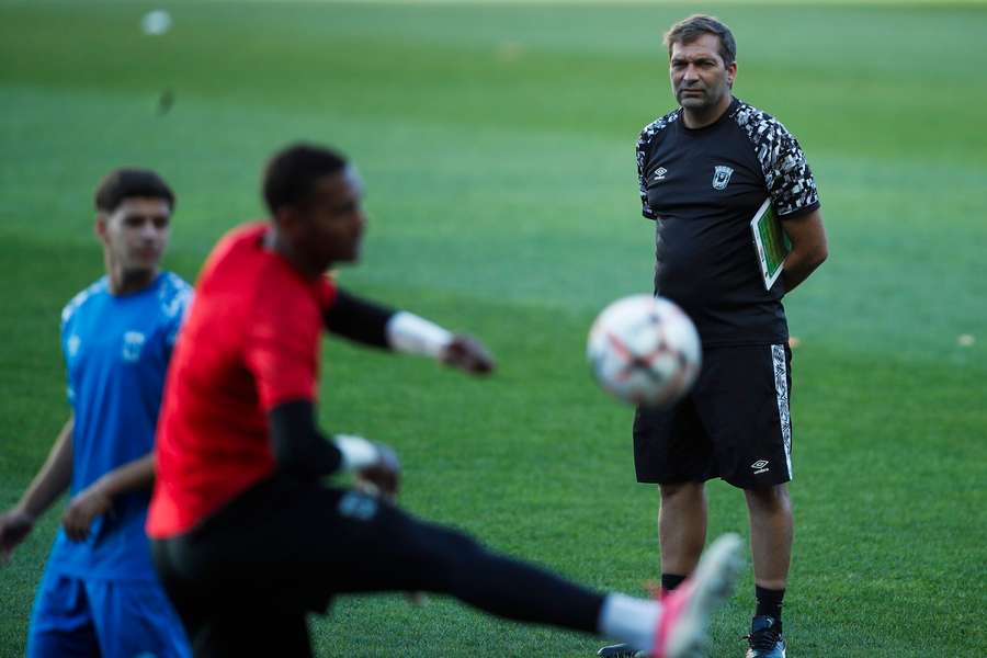Luís Tralhão no treino do Torreense em Leiria Luís Tralhão no treino do Torreense em Leiria