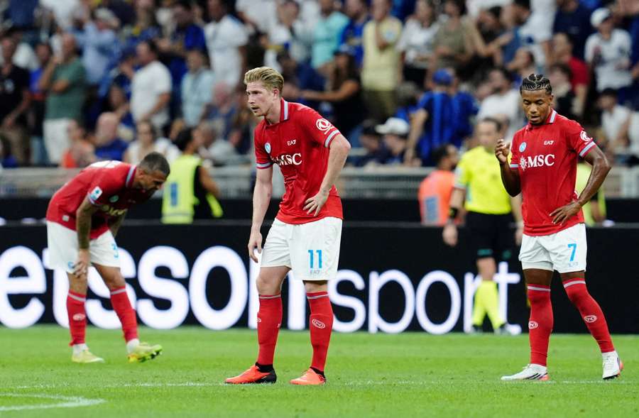 La delusione del Napoli a San Siro La delusione del Napoli a San Siro