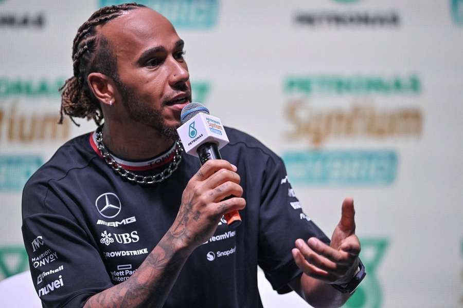 Lewis Hamilton en conférence de presse.