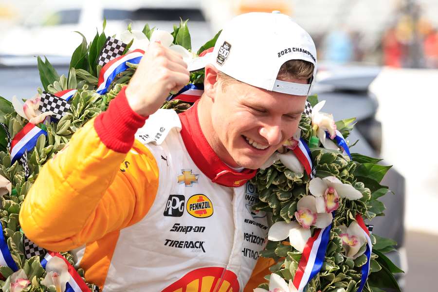 Newgarden supera Ericsson e vence 500 Milhas de Indianápolis com final emocionante