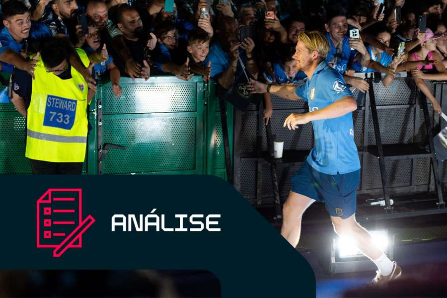 De Bruyne despede-se dos adeptos no momento da festa De Bruyne despede-se dos adeptos no momento da festa