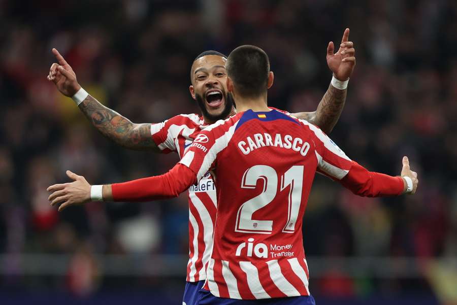 Depay marcó los dos primeros goles del Atlético.