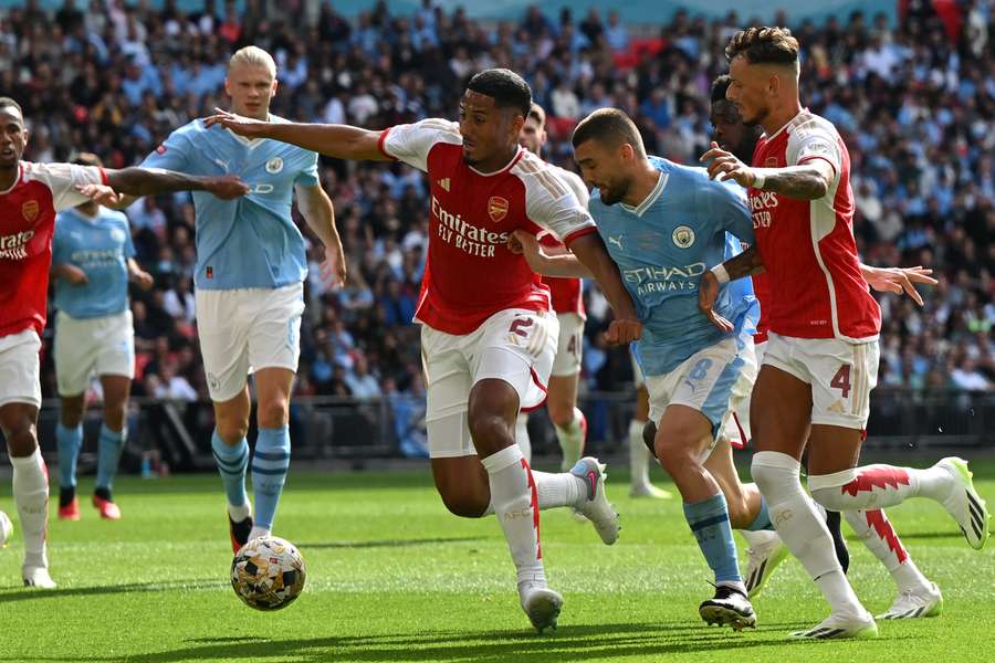 City começou a temporada com derrota para o Arsenal nos pênaltis