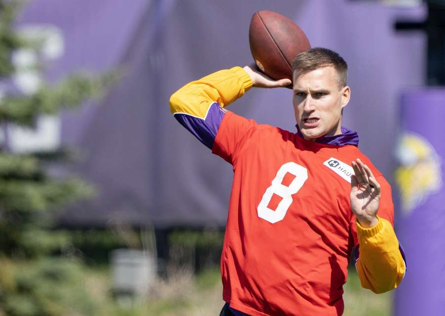 Kirk Cousins tijdens een training begin mei