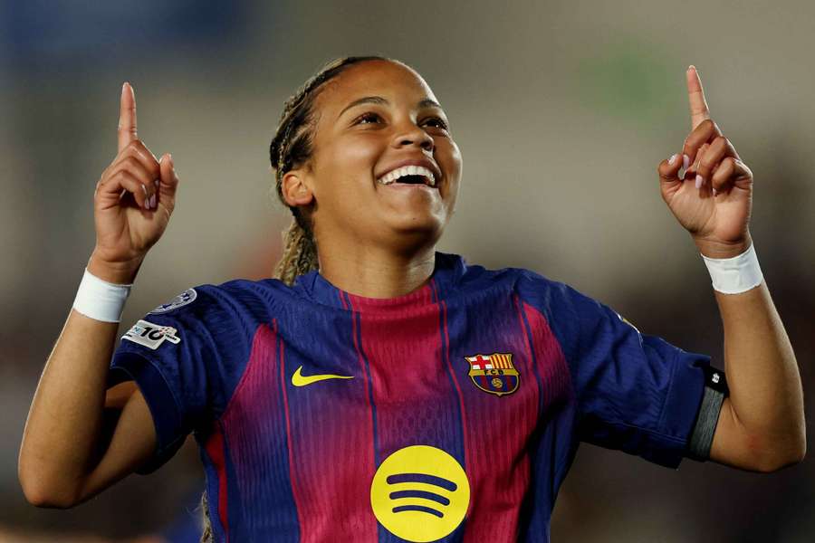 Vicky López celebra un gol