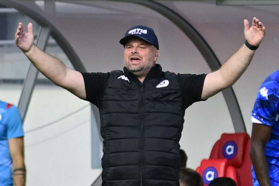 Trenér Roman Nádvorník pochválil Artis Brno, hvězdu už vidí v Anglii. Trenér Roman Nádvorník pochválil Artis Brno, hvězdu už vidí v Anglii.