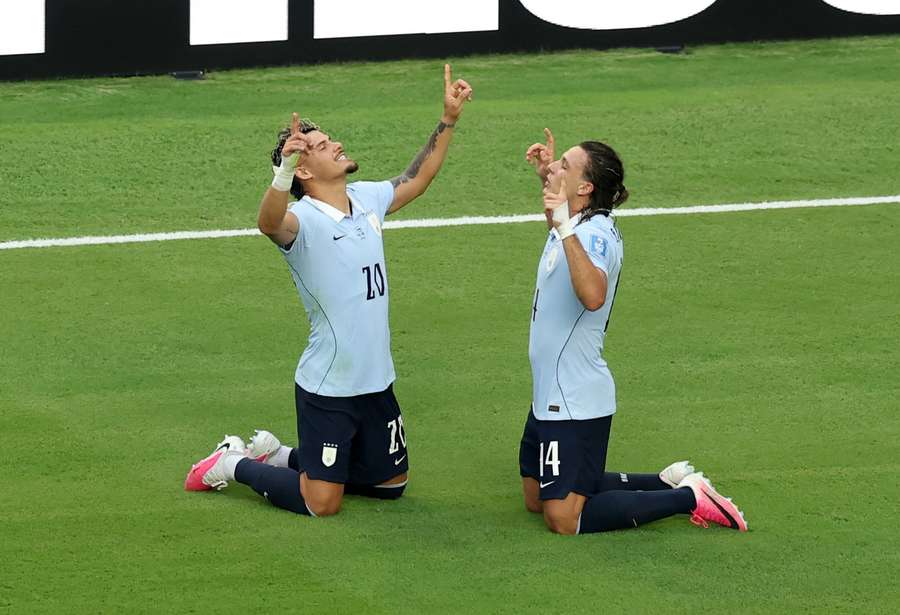Canobbio e Araujo dopo la rete del 2-1