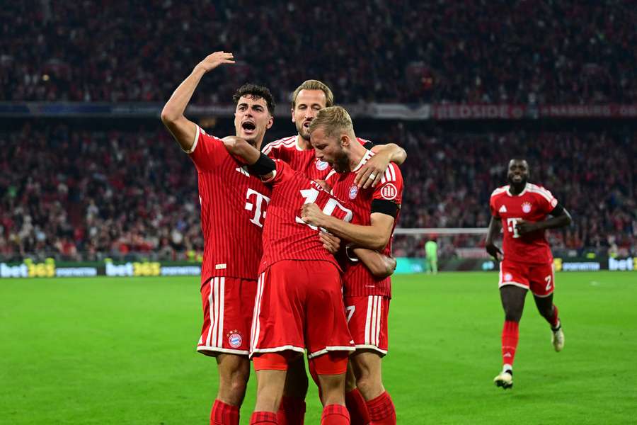 Bayern oslavoval jednoznačné víťazstvo. Bayern oslavoval jednoznačné víťazstvo.