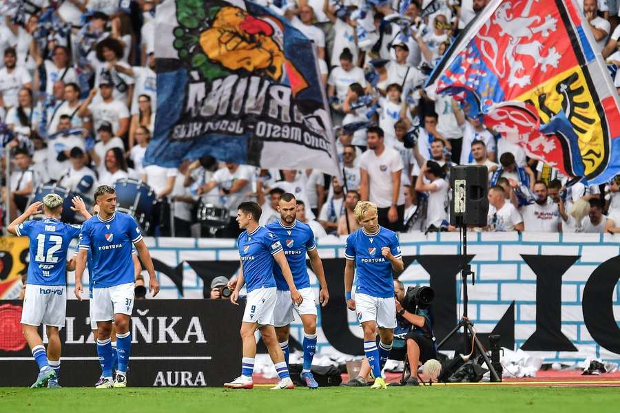 Baník před skvělou kulisou remizoval s Legií 2:2.