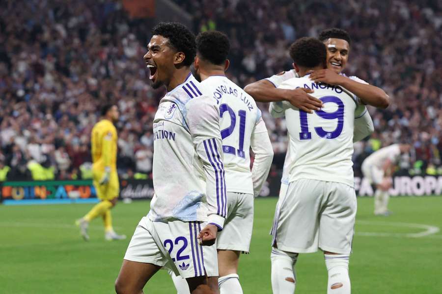 Aston Villa écrase Fribourg et offre à Emery sa 5e Ligue Europa Aston Villa écrase Fribourg et offre à Emery sa 5e Ligue Europa