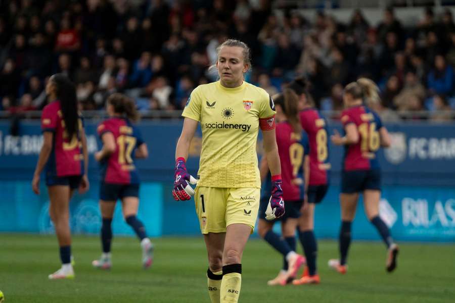 Esther, durante un partido entre el Sevilla y el Barça
