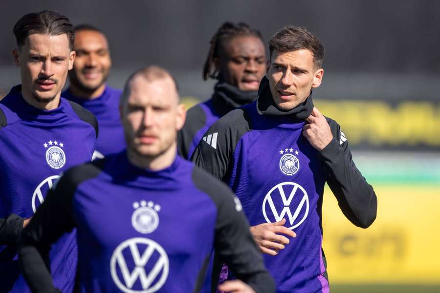 Leon Goretzka (r.) könnte in die Startelf rücken