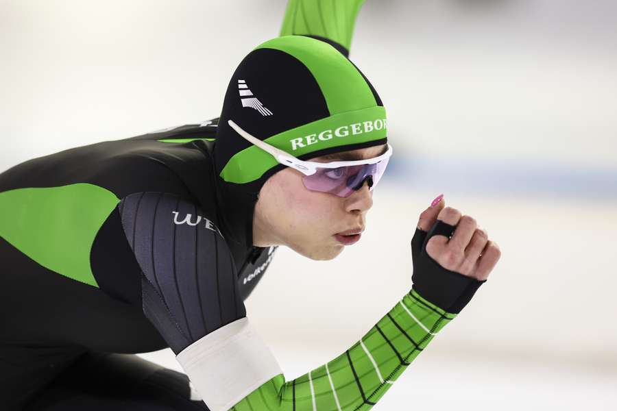 Marrit Fledderus in actie op de eerste 500 meter tijdens de NK Sprint