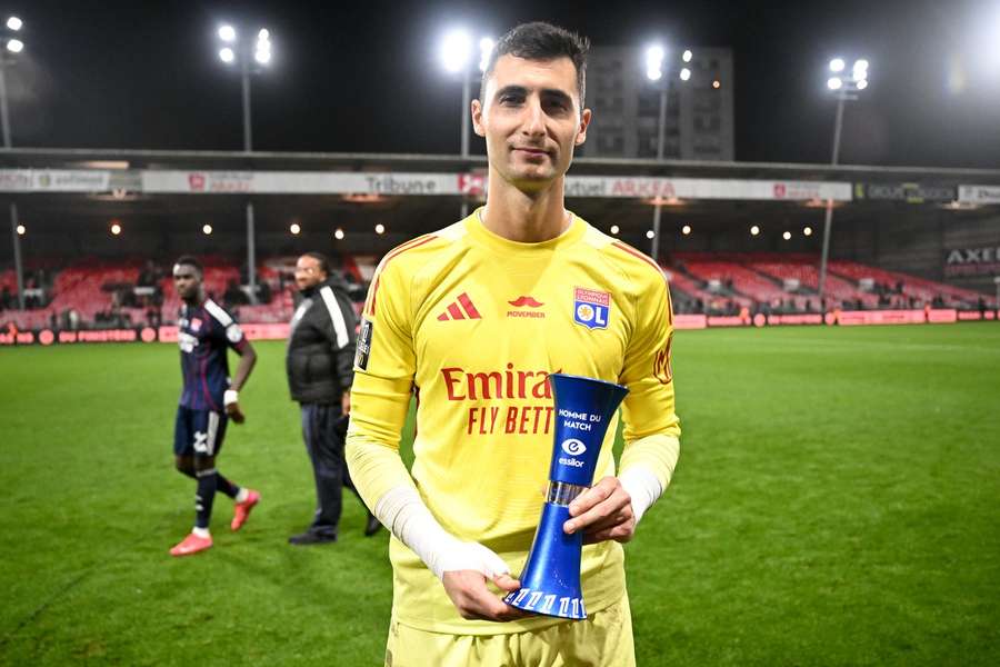 Greif udržal ďalšie čisté konto. 